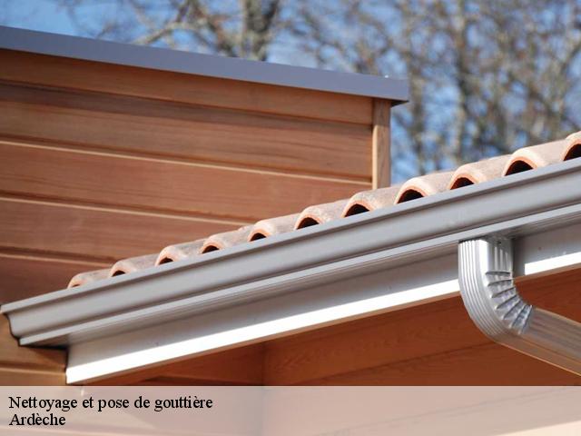 nettoyage-et-pose-de-gouttiere Ardèche