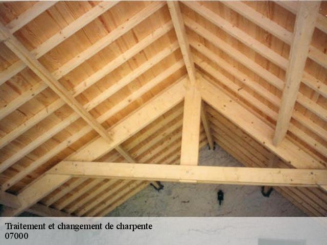 traitement-et-changement-de-charpente 07000